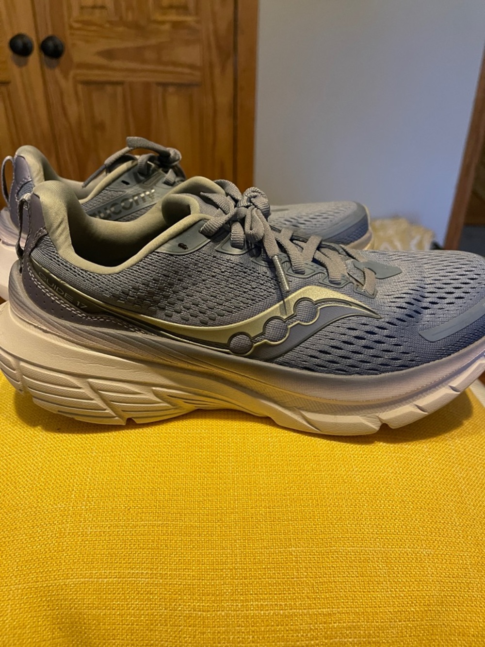 Saucony Light Blue & Gray Cushioning Running Shoes